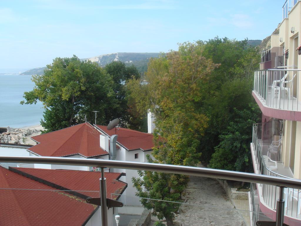 Balchik English House ภายนอก รูปภาพ